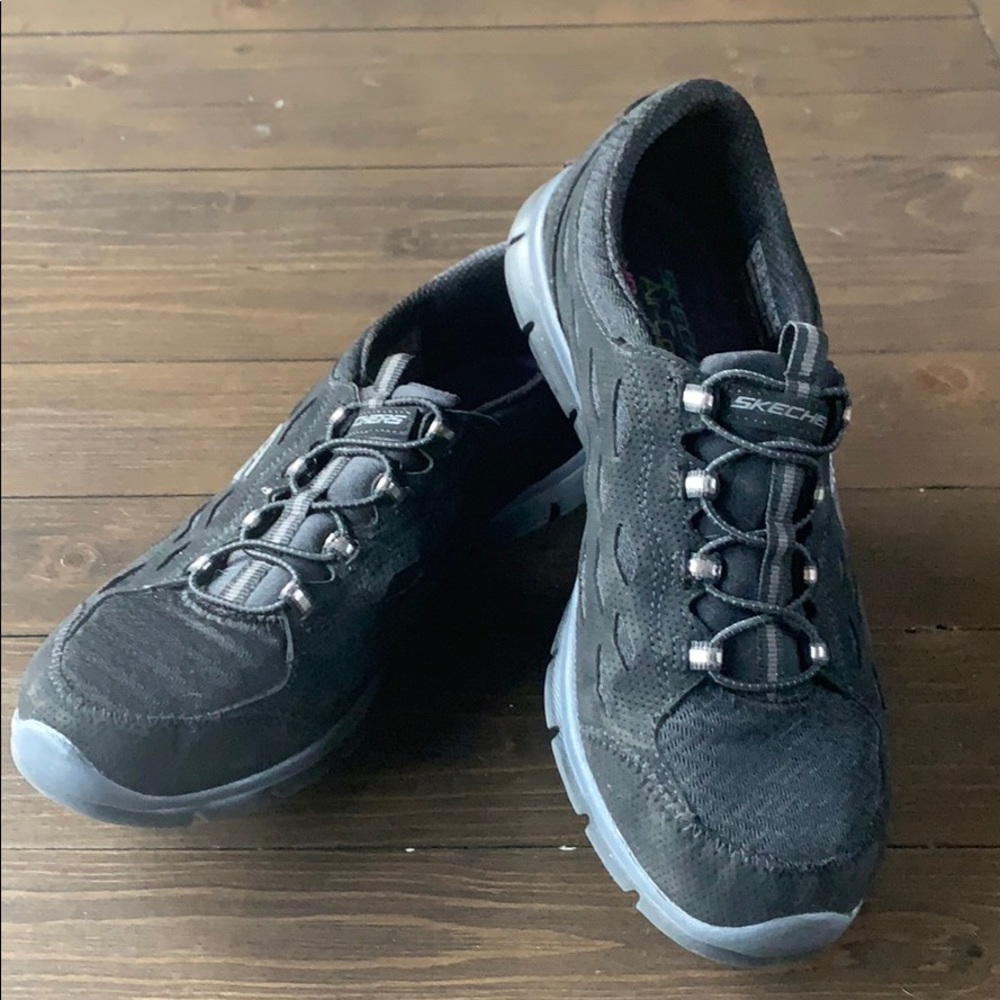 7.5 Black slip on Sketchers